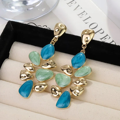 Retro Leaf Drop Earrings